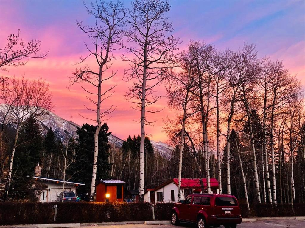 Beautiful Newly Reno 2Bdm 2 Bth Sleep Up To 6 Adults & Kids Mountain View Townhouse Suite Canmore Extérieur photo