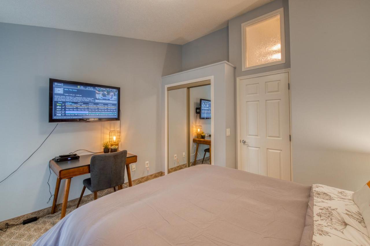 Beautiful Newly Reno 2Bdm 2 Bth Sleep Up To 6 Adults & Kids Mountain View Townhouse Suite Canmore Extérieur photo