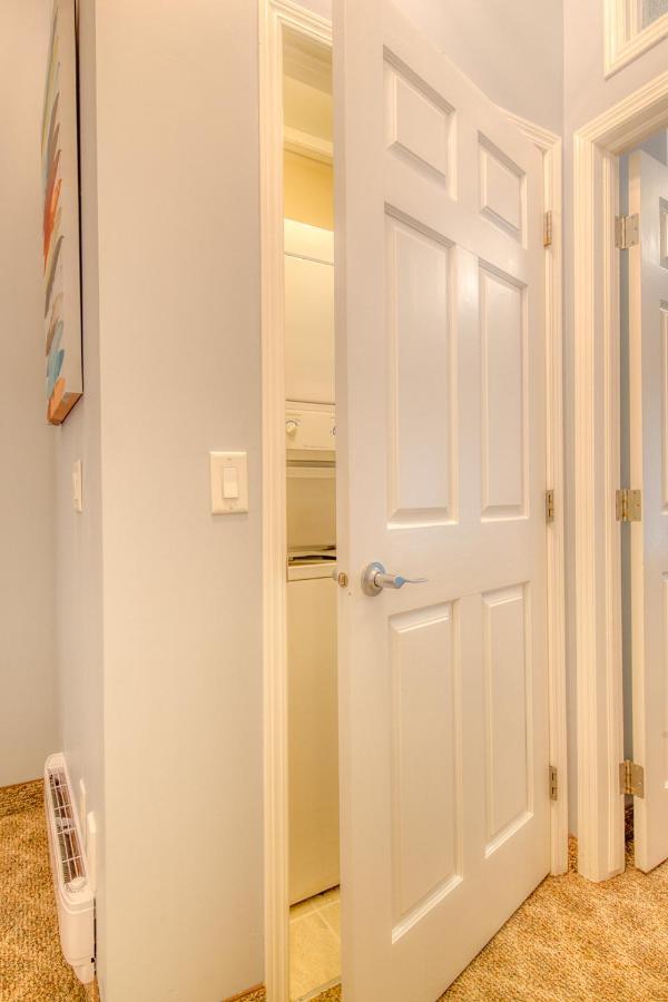 Beautiful Newly Reno 2Bdm 2 Bth Sleep Up To 6 Adults & Kids Mountain View Townhouse Suite Canmore Extérieur photo