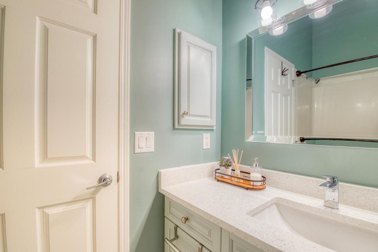 Beautiful Newly Reno 2Bdm 2 Bth Sleep Up To 6 Adults & Kids Mountain View Townhouse Suite Canmore Extérieur photo