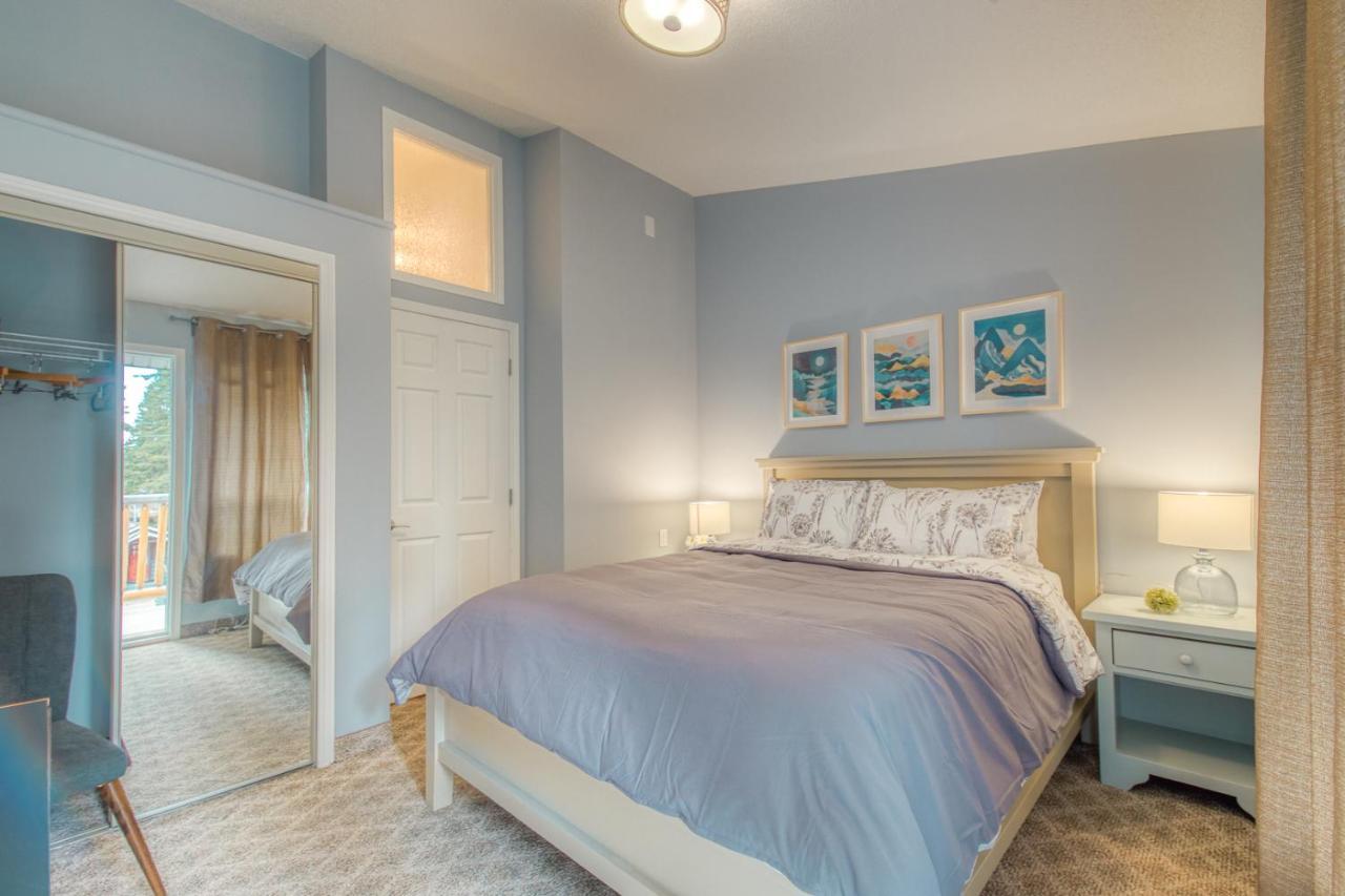 Beautiful Newly Reno 2Bdm 2 Bth Sleep Up To 6 Adults & Kids Mountain View Townhouse Suite Canmore Extérieur photo