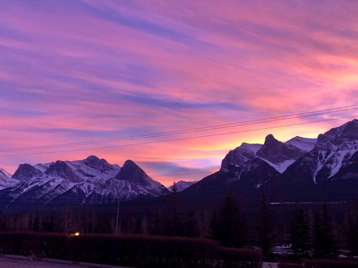 Beautiful Newly Reno 2Bdm 2 Bth Sleep Up To 6 Adults & Kids Mountain View Townhouse Suite Canmore Extérieur photo