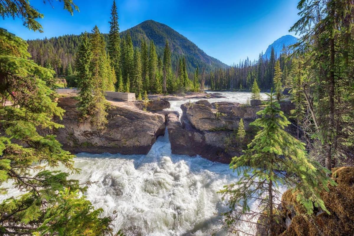 Beautiful Newly Reno 2Bdm 2 Bth Sleep Up To 6 Adults & Kids Mountain View Townhouse Suite Canmore Extérieur photo